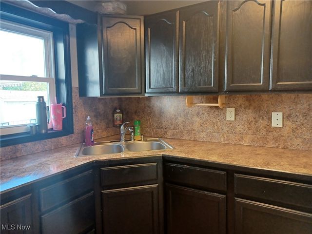 983 Garden Street NW, Warren, OH 44485