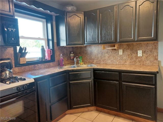 983 Garden Street NW, Warren, OH 44485