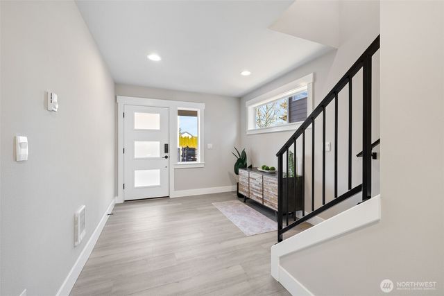 1102 168th Street SW, Lynnwood, WA 98037