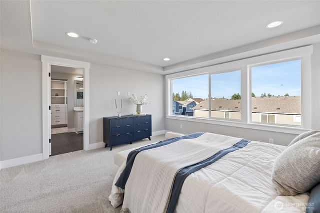 1102 168th Street SW, Lynnwood, WA 98037