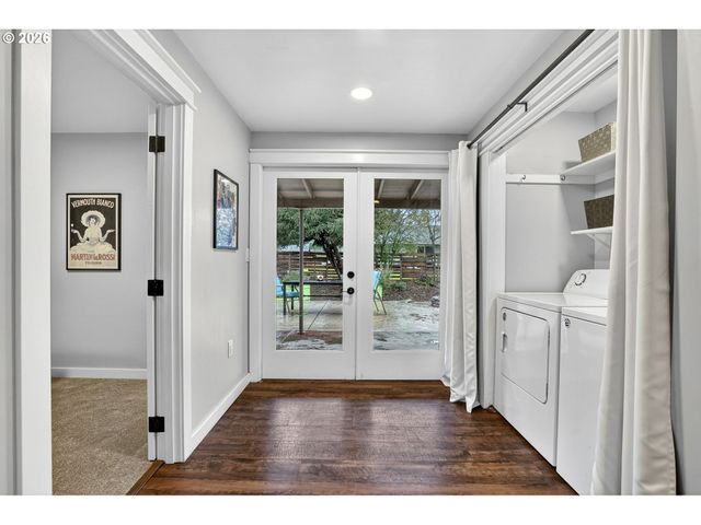 12719 Ne HOLLADAY St, Portland, OR 97230