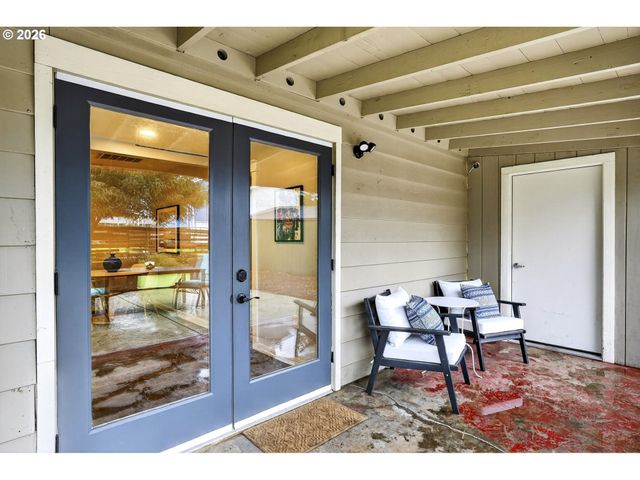 12719 Ne HOLLADAY St, Portland, OR 97230