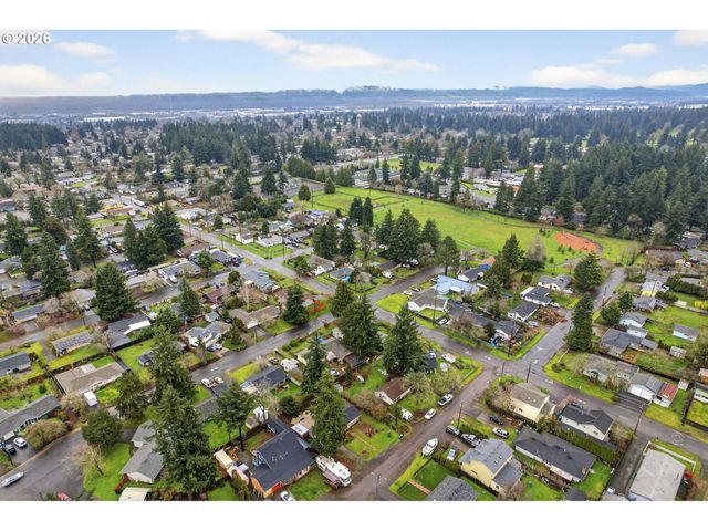 12719 Ne HOLLADAY St, Portland, OR 97230