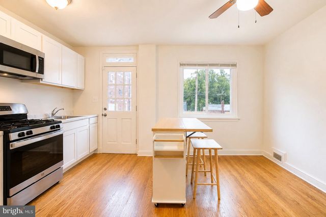 3141 LYNDALE PL SE, Washington, DC 20019