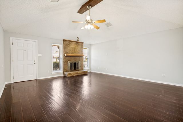 2208 Cedarcrest Drive, Carrollton, TX 75007