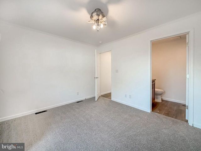 4135 DAVIS DR, Morrisville, PA 19067