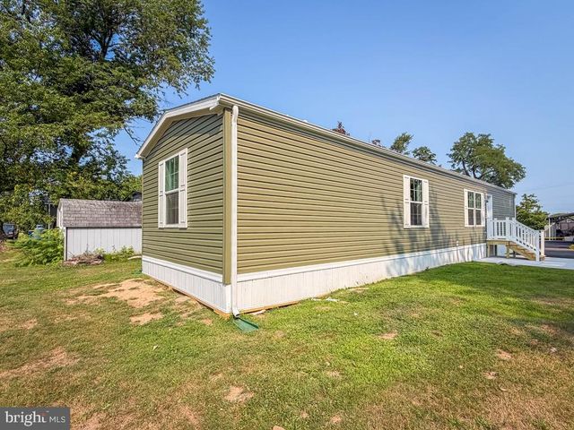 4135 DAVIS DR, Morrisville, PA 19067