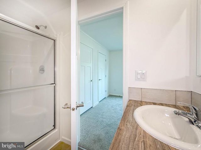 4135 DAVIS DR, Morrisville, PA 19067