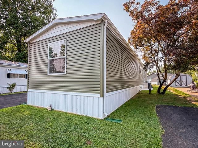 4135 DAVIS DR, Morrisville, PA 19067