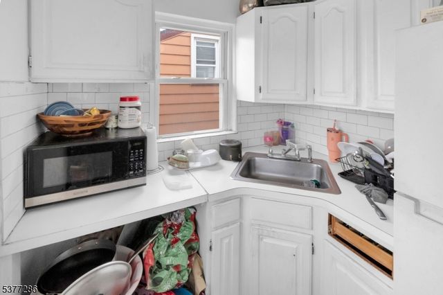 152 Schuyler Ave, North Arlington Boro, NJ 07031