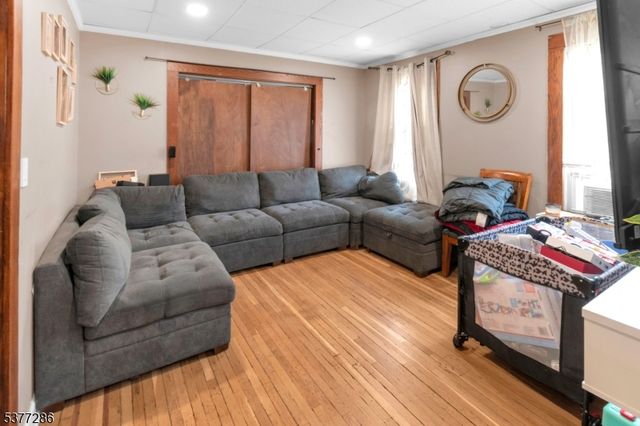 152 Schuyler Ave, North Arlington Boro, NJ 07031
