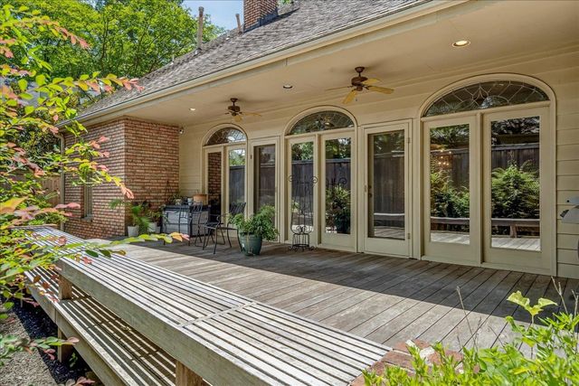 4363 W CHERRY PLACE DR, Memphis, TN 38117