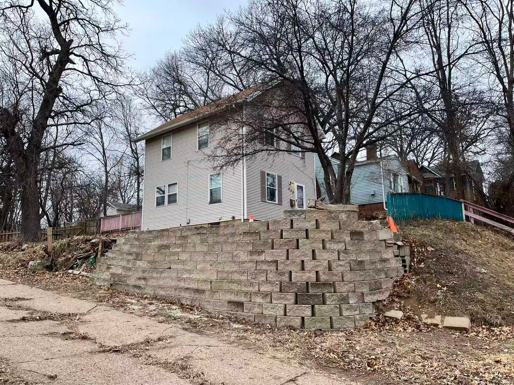 608 23rd Street, Des Moines, IA 50312