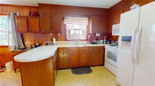 165 Noonkester Drive, Mount Airy, NC 27030