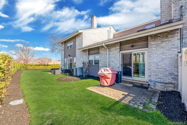 2840 Nicole Court, Oceanside, NY 11572