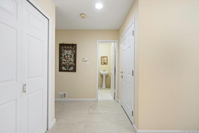 2840 Nicole Court, Oceanside, NY 11572