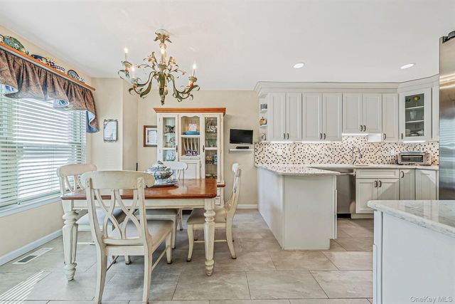 2840 Nicole Court, Oceanside, NY 11572
