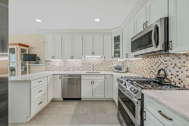 2840 Nicole Court, Oceanside, NY 11572