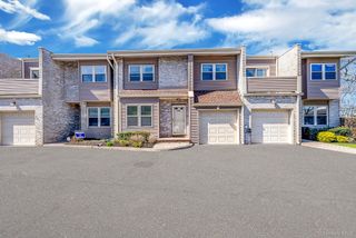 2840 Nicole Court, Oceanside, NY 11572