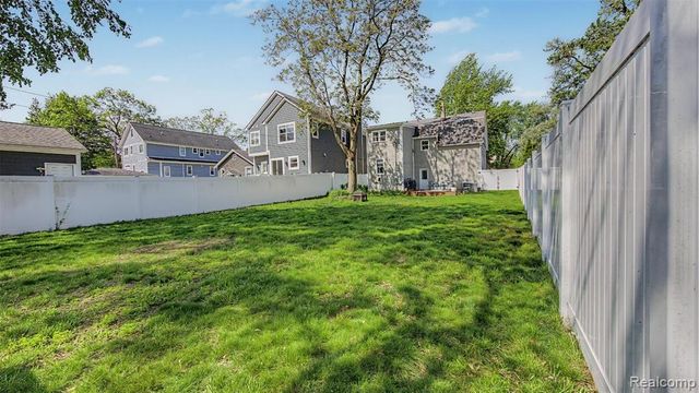 1015 Wyandotte Avenue, Royal Oak, MI 48067