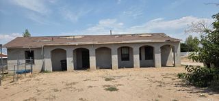 5609 DOUGLAS Lane SW, Albuquerque, NM 87121