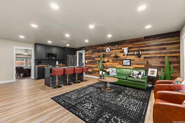 604 SCHWEPPE ST, Boerne, TX 78006