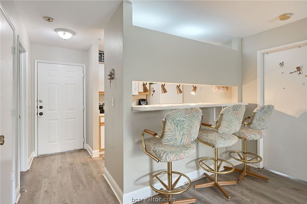 521 Southwest Parkway 201, College Station, TX 77840 — photo 4