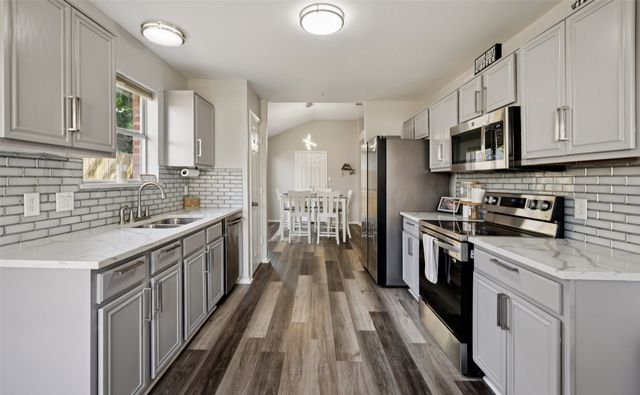 8183 Spruce Valley Drive, Fort Worth, TX 76137