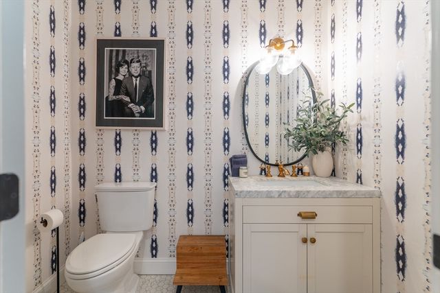 237 Bunker Hill St 237, Boston, MA 02129