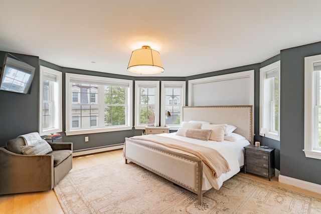 237 Bunker Hill St 237, Boston, MA 02129