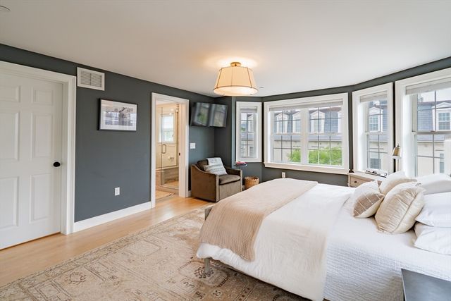 237 Bunker Hill St 237, Boston, MA 02129