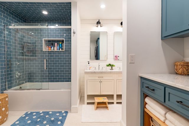237 Bunker Hill St 237, Boston, MA 02129