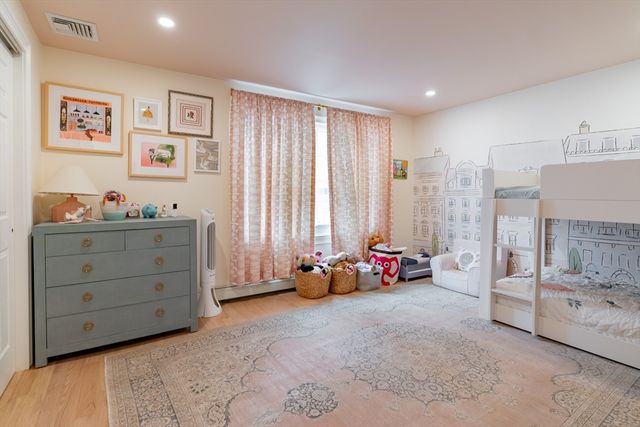 237 Bunker Hill St 237, Boston, MA 02129