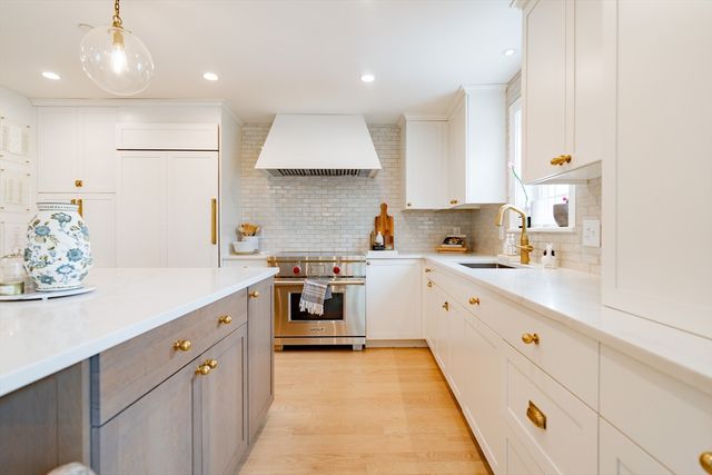 237 Bunker Hill St 237, Boston, MA 02129