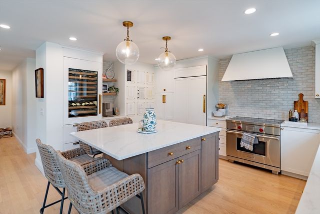 237 Bunker Hill St 237, Boston, MA 02129