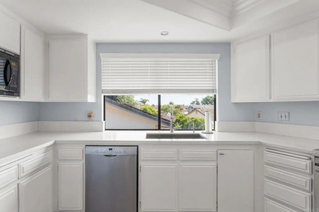 7619 Cortina, Carlsbad, CA 92009