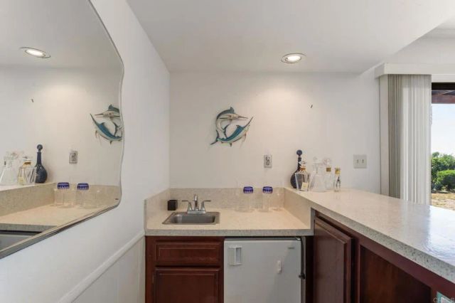 7619 Cortina, Carlsbad, CA 92009