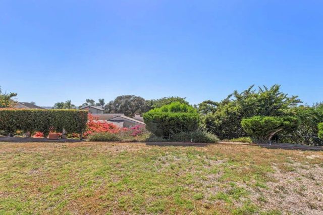 7619 Cortina, Carlsbad, CA 92009