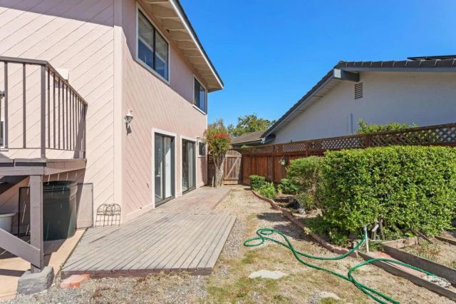 7619 Cortina, Carlsbad, CA 92009