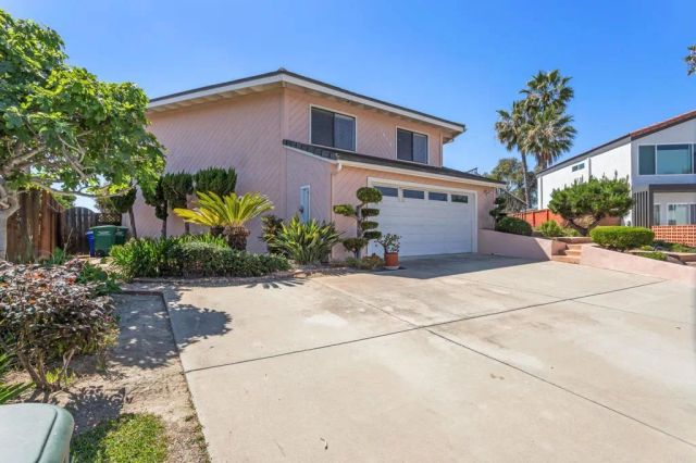 7619 Cortina, Carlsbad, CA 92009