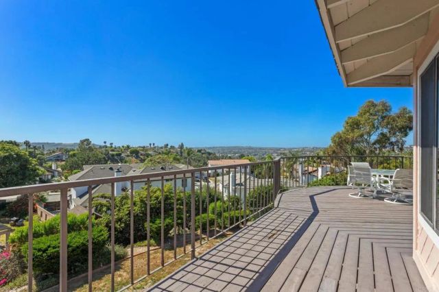 7619 Cortina, Carlsbad, CA 92009