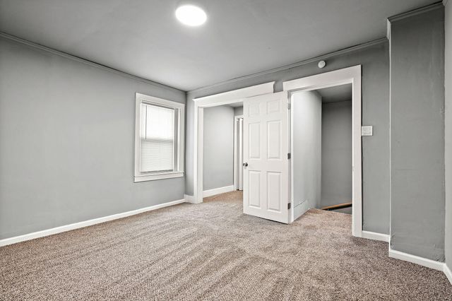 565 Jackson Street, Gary, IN 46402