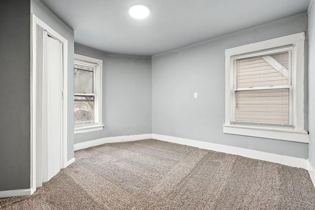 565 Jackson Street, Gary, IN 46402