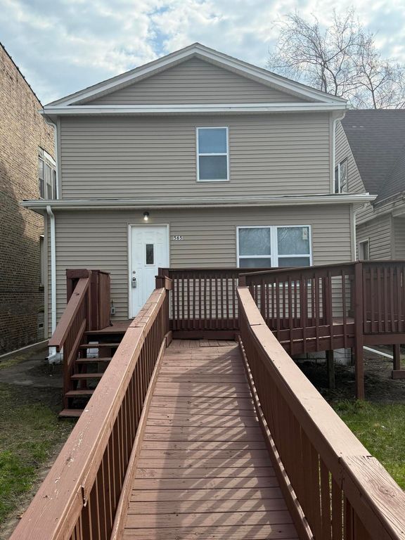 565 Jackson Street, Gary, IN 46402