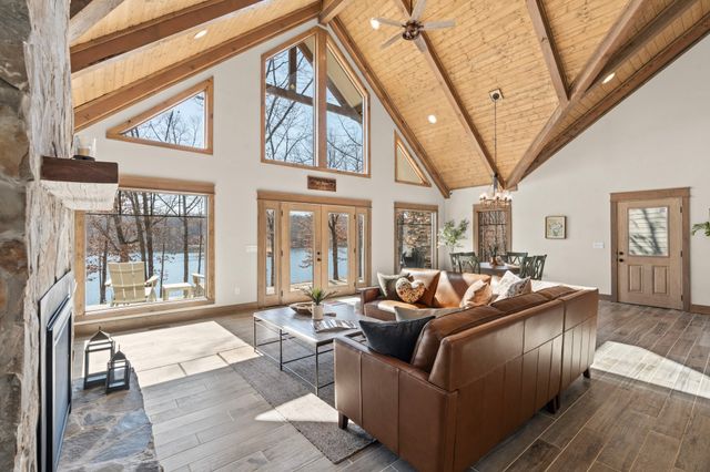 722 Hemlock Ln, Spencer, TN 38585