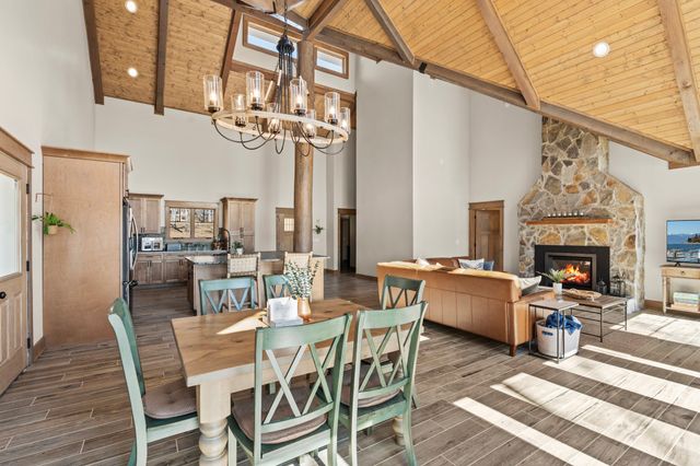 722 Hemlock Ln, Spencer, TN 38585