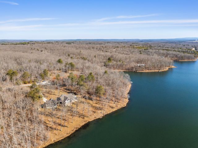 722 Hemlock Ln, Spencer, TN 38585