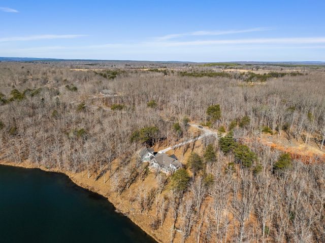 722 Hemlock Ln, Spencer, TN 38585