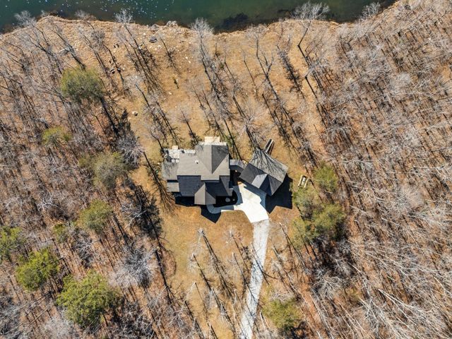 722 Hemlock Ln, Spencer, TN 38585