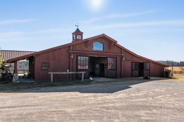 722 Hemlock Ln, Spencer, TN 38585